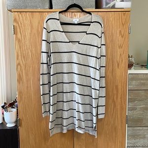 Old Navy 2x stripper tunic sweater
